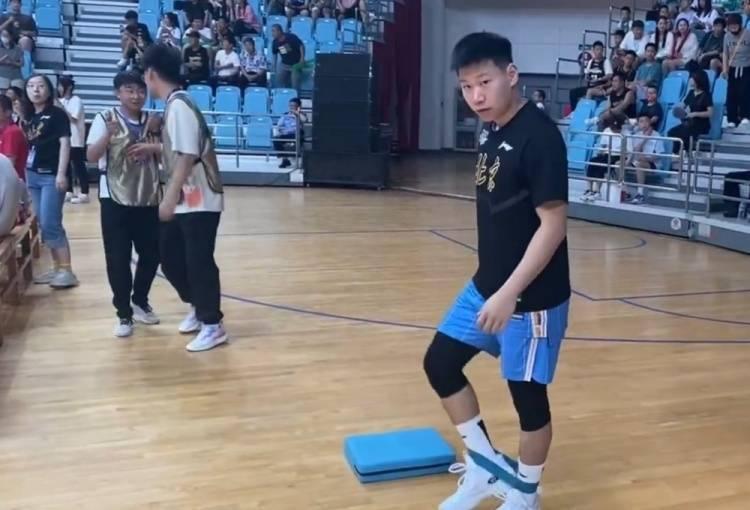 北京队新一代的强力后卫正式崛起，只要李楠培养得当的话，不排除他在不远的未来会成为