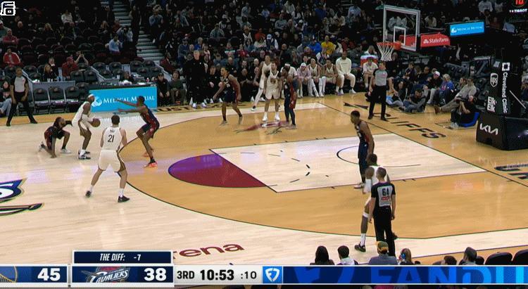 【第三节】球商这种东西，看似虚无缥缈，其实就是由一个又一个细节构成的。图1，在合