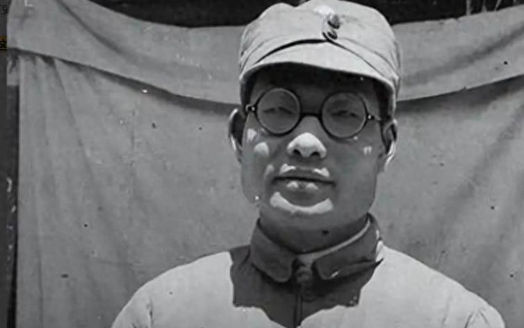 毛主席1976年离世后，李银桥专程找到海军司令员，他说主席给您留下了一封亲笔信！