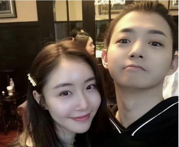 霍尊真正的麻烦，不是陈露又发声了，而是那笔“旧账”从来没算清楚

这事一出来，霍