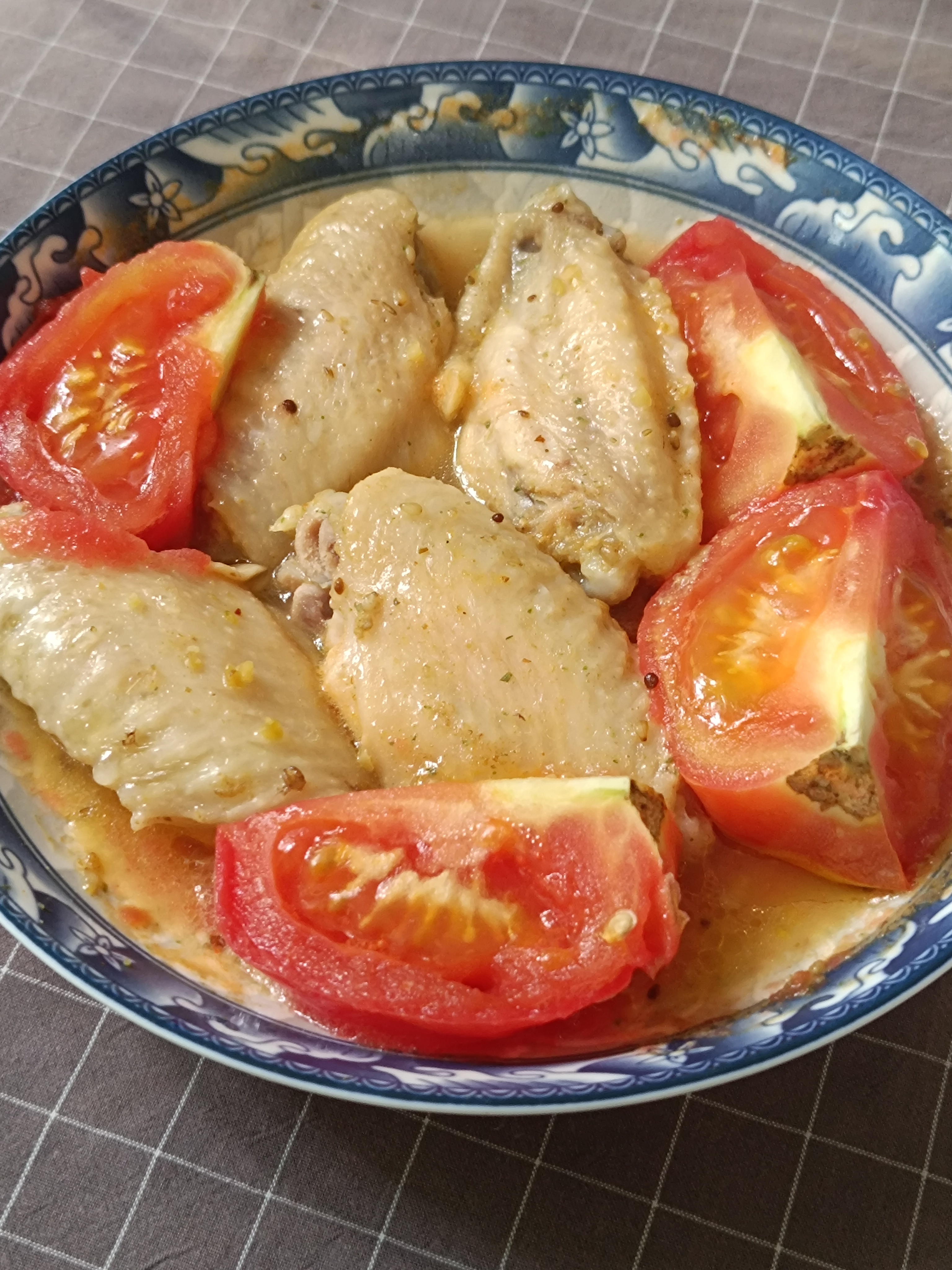 左边有点黑暗料理哈(为了消耗最后一个西红柿) 