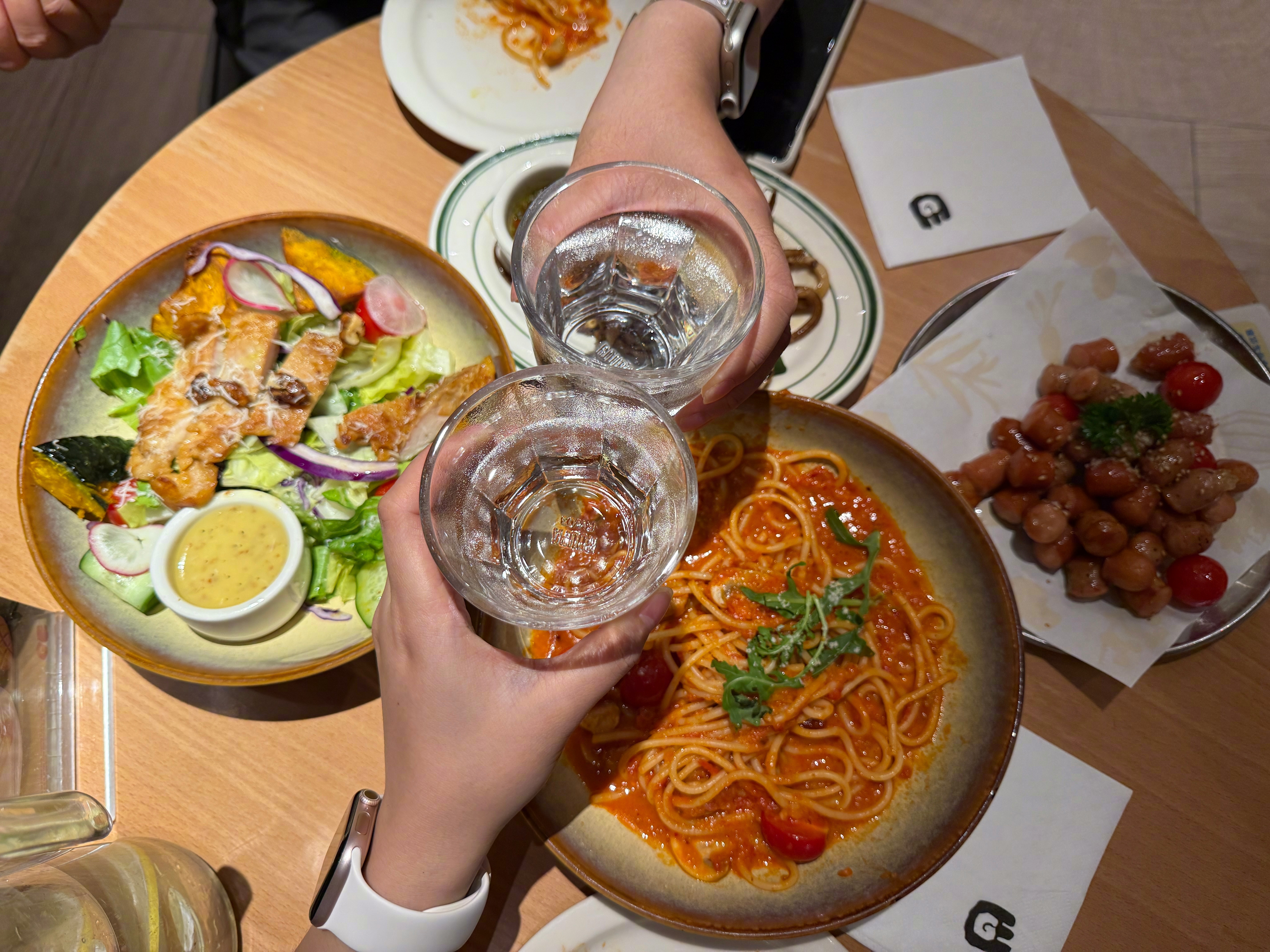 饱饱零碎日常全部存档！夏日居家氛围感 拼豆真的需要静下心做也是在深圳喝上茶颜了 