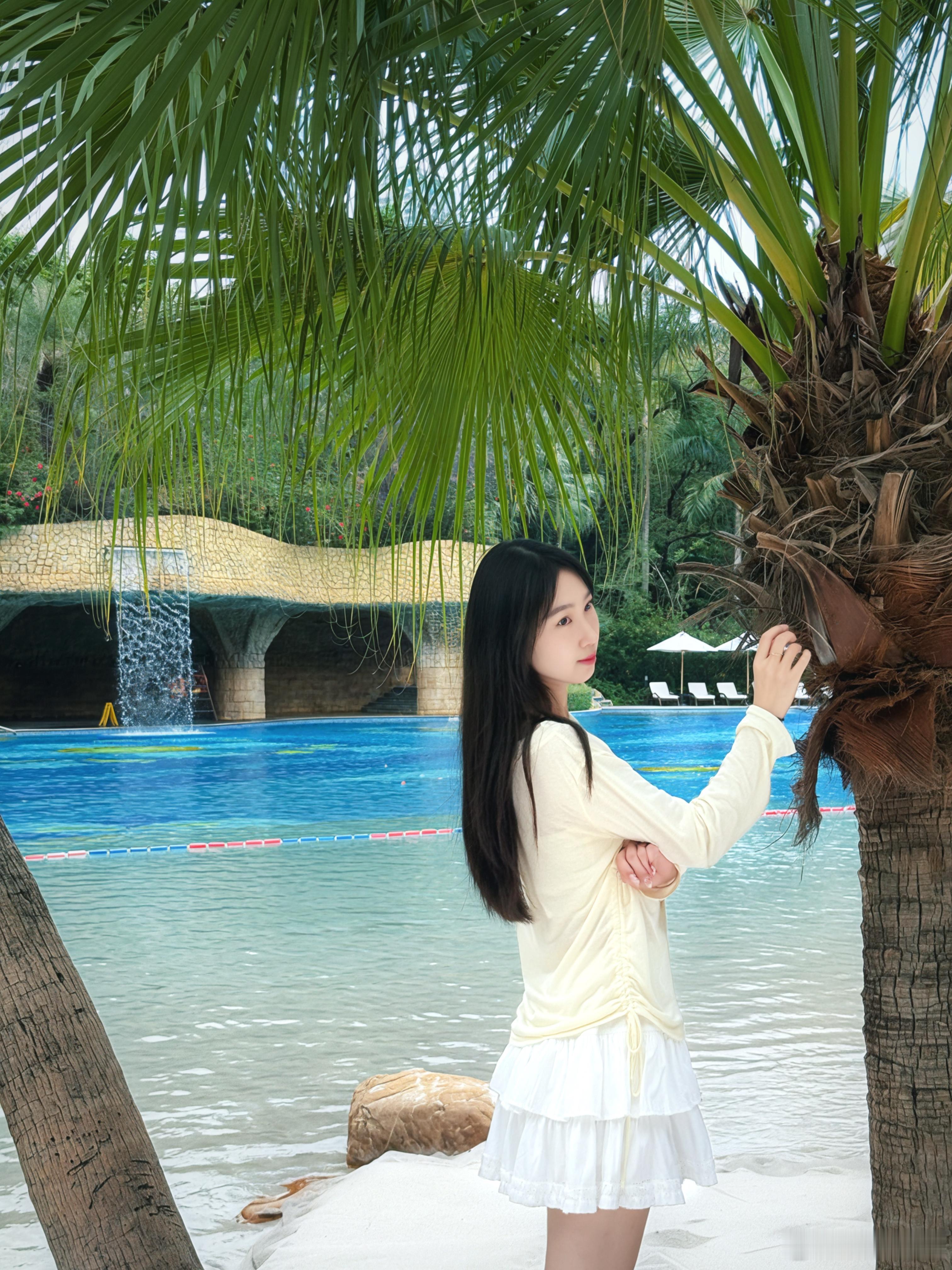 出门和不出门过的是两种人生多出去走走，状态真的会不一样。我是一个非常极端的人，会