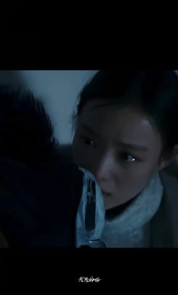 倪妮哭出了漫画里才有的泪眼说实话倪妮的眼睛里全都是故事 