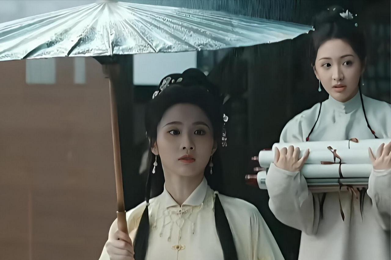 《玉茗茶骨》谢慧清和薛树玉一眼定情，在婚姻中却从郎情妾意走到了相看两厌。

谢慧