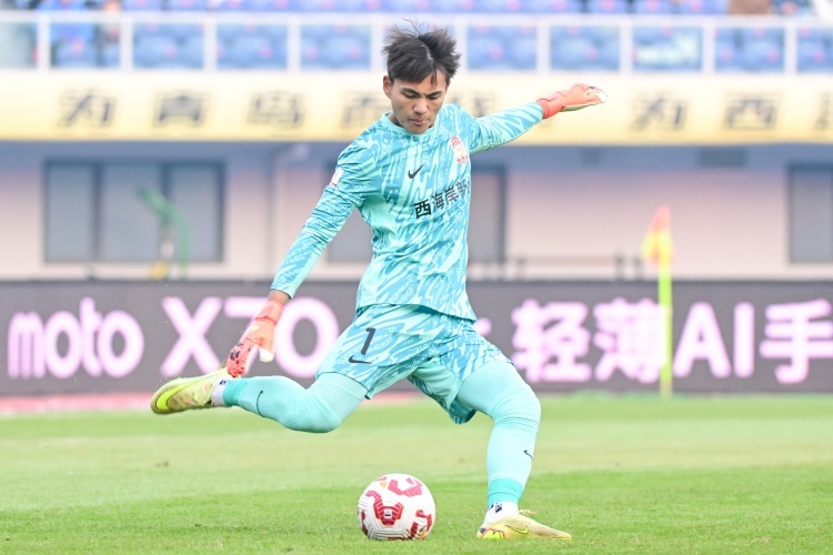#李昊中超连续5轮零封#根据中超官方统计，22岁青岛西海岸门将李昊已经连续5轮中
