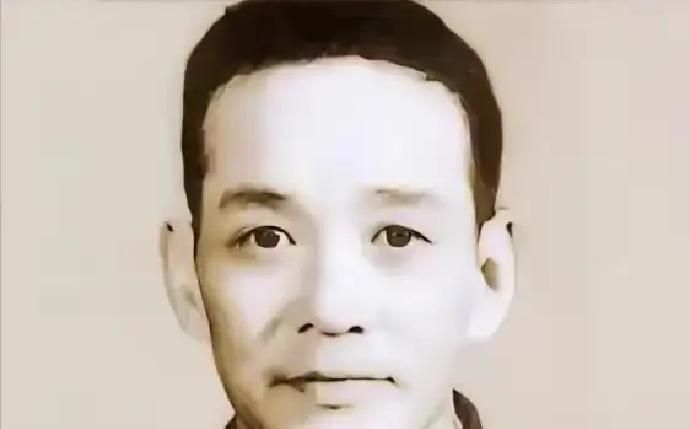 1937年，陈昌浩的警卫员被马家军发现，但敌人看了一眼就让他走。谁知这时，一个叛