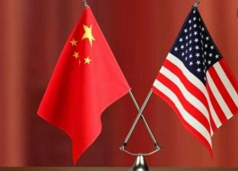 有德国网友说世界上有两个骗子国家，一个是美国，一个是中国。美国称自己是世界上最强