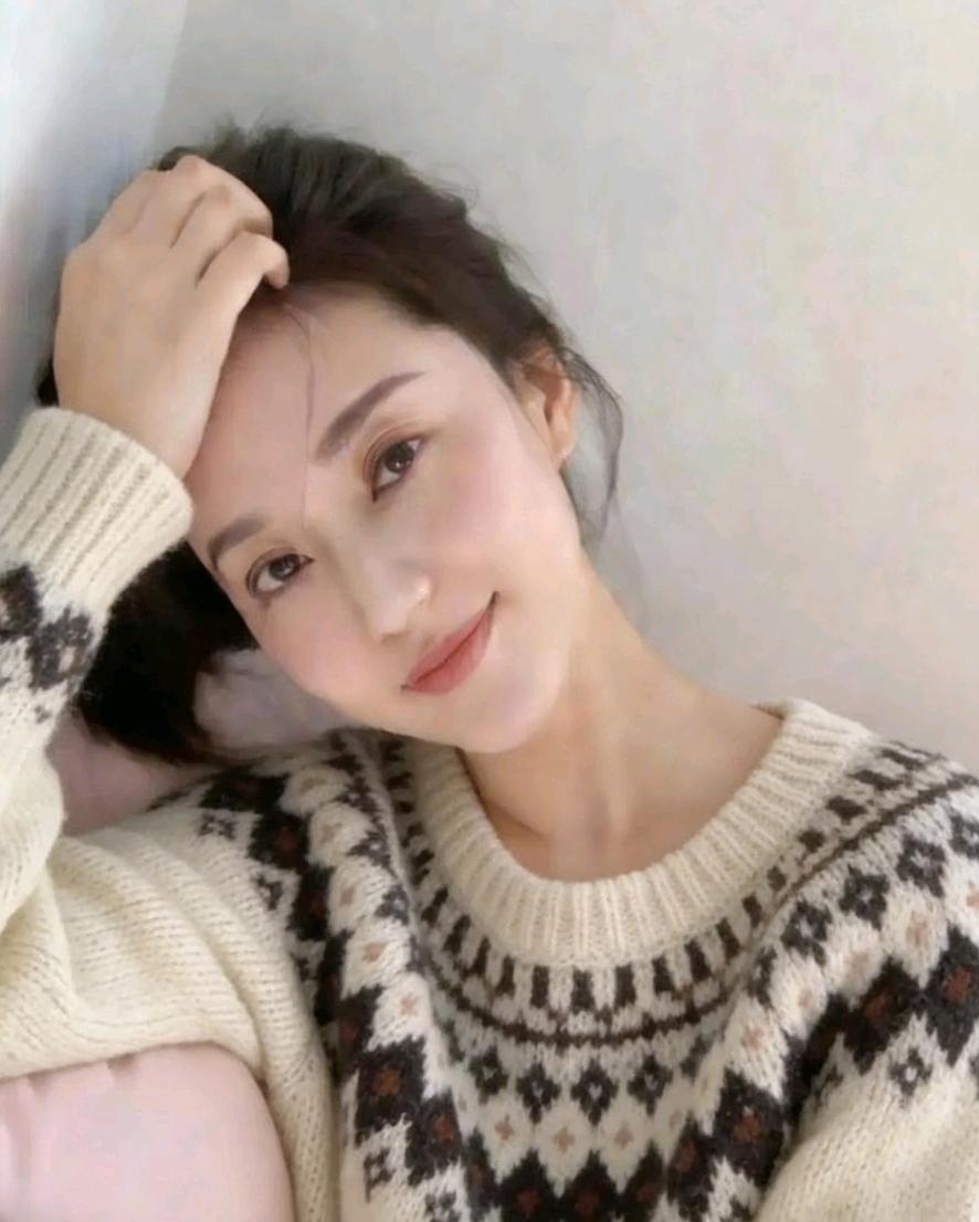 温馨提醒:
这几天过年放假在家切记不要总穿睡衣，
一定要时不时试试你的牛仔裤。