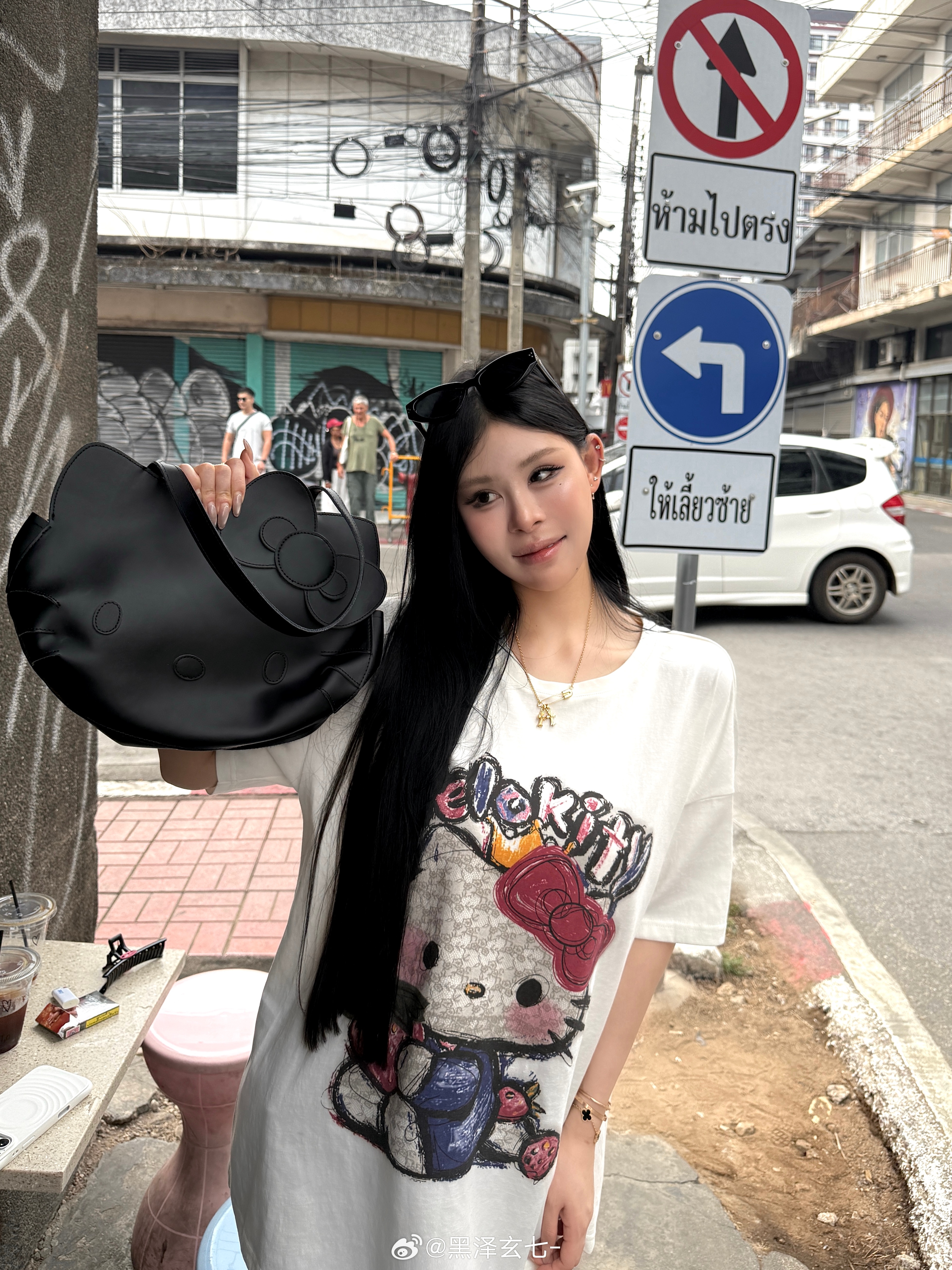 @ 在清迈街头的city walk 大大t ~~~🖤z+p滑一位喜欢它的宝宝带