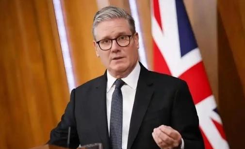 英国这么自不量力的吗？一边忙着制裁俄罗斯，一边还想顺手给中国来个下马威，结果被怼