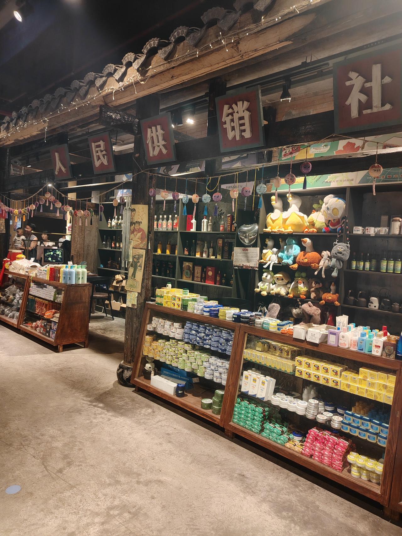 人生感悟心得分享生活琐事不必上心，看淡鸡毛蒜皮。把情绪留给值得的人和事，少被纷扰