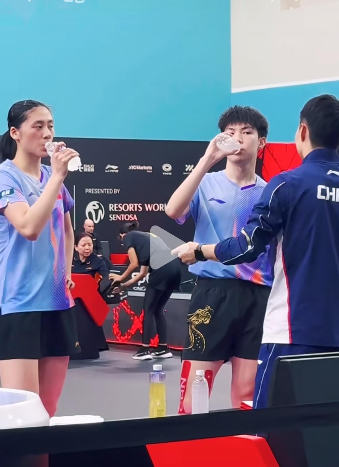 太遗憾🙁黄友政/陈熠0:3陈颢桦/金娜英止步新加坡大满贯混双8强！
2月25日