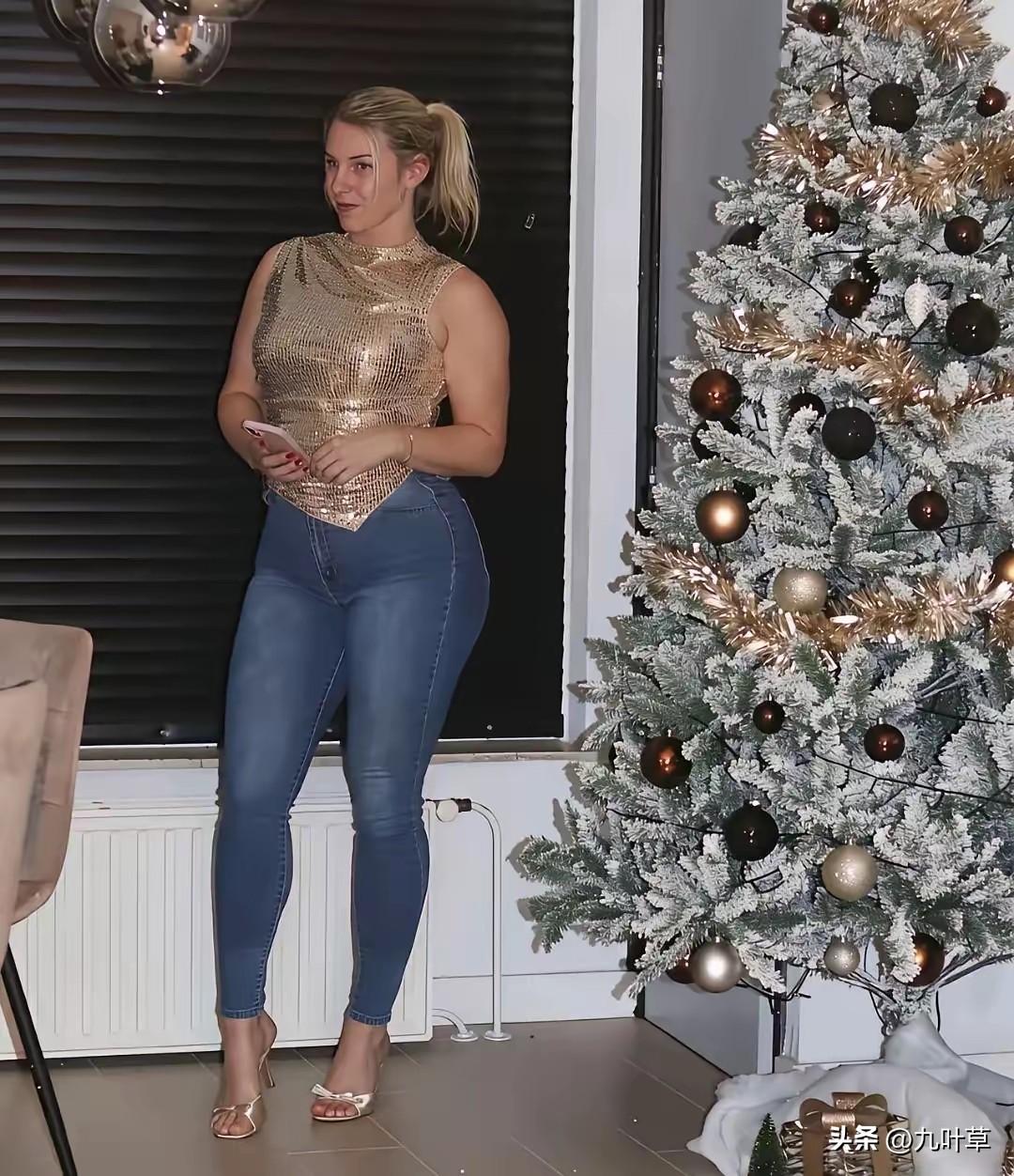 始终不明白
为什么一个保龄球式的人
竟成了美国人心中的最爱
真是奇葩