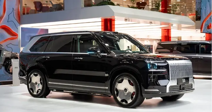 闪电快讯 ｜ 极氪均价突破30万元：9X交付过万，均价53.8万元