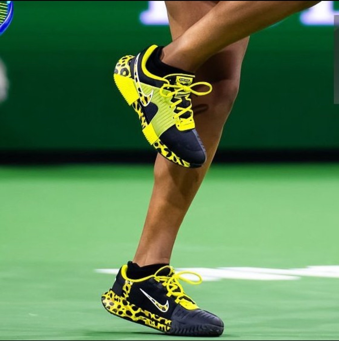 网球talking大会体育大赏 大坂直美的新战袍和鞋，会让你想到谁？wta