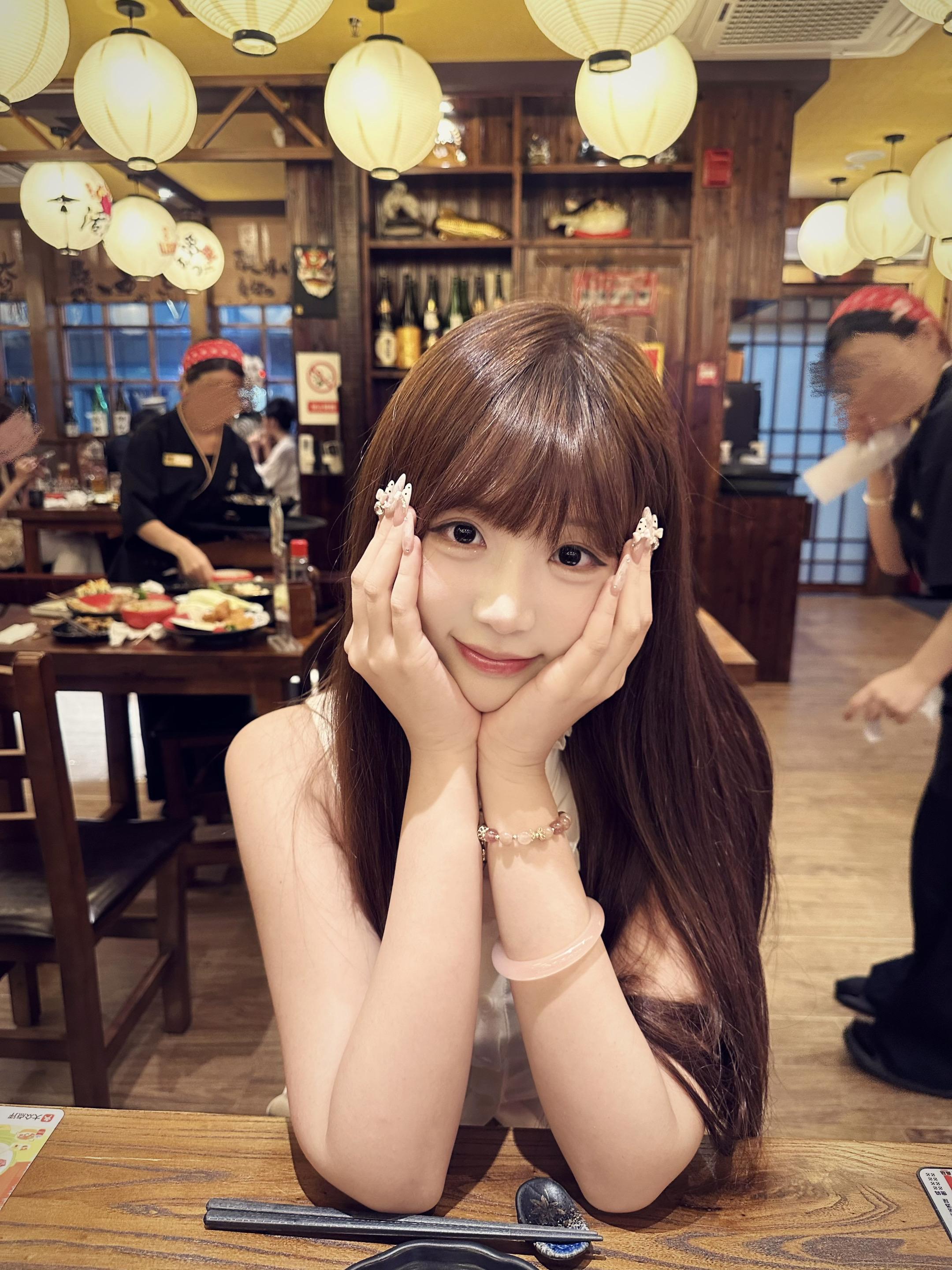 我可以原谅你很多次 但这都将成为 离开你时决断的铺垫