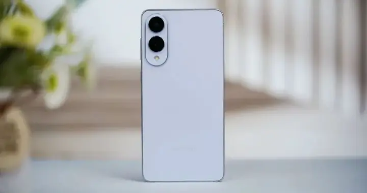 三星Galaxy S26系列顶部增加NFC天线，刷卡更方便