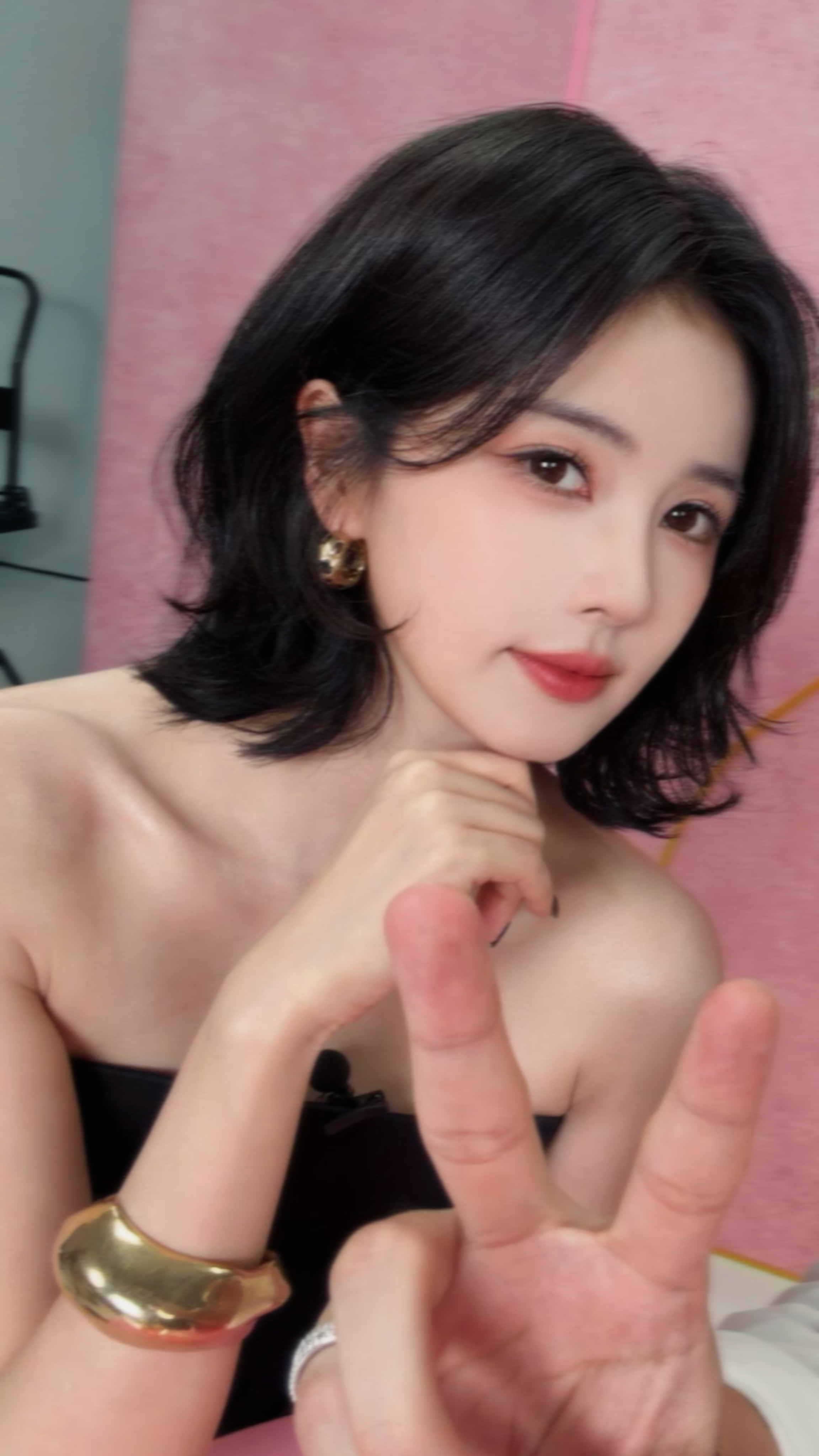 不理解某些人大半夜还在那阿巴阿巴的叫什么 我只知道我家韵娜今晚绝美 白鹿好牛逼 