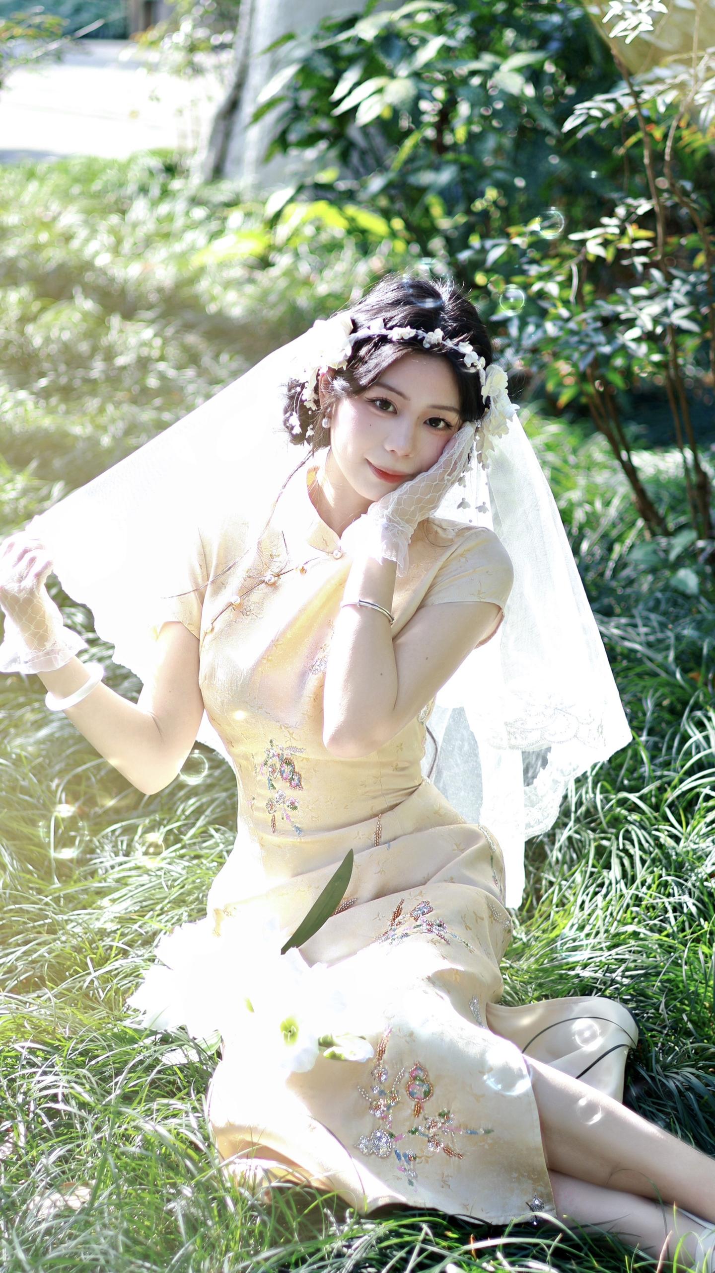 人随春好 春与人宜。