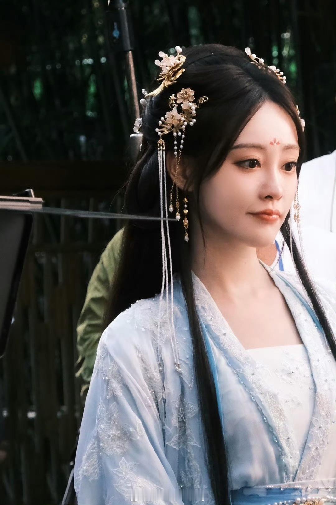 祝绪丹新剧把弟王上线这个宋一汀真的好会把弟！新剧《书卷一梦》里跟上官鹤的姐狗互动