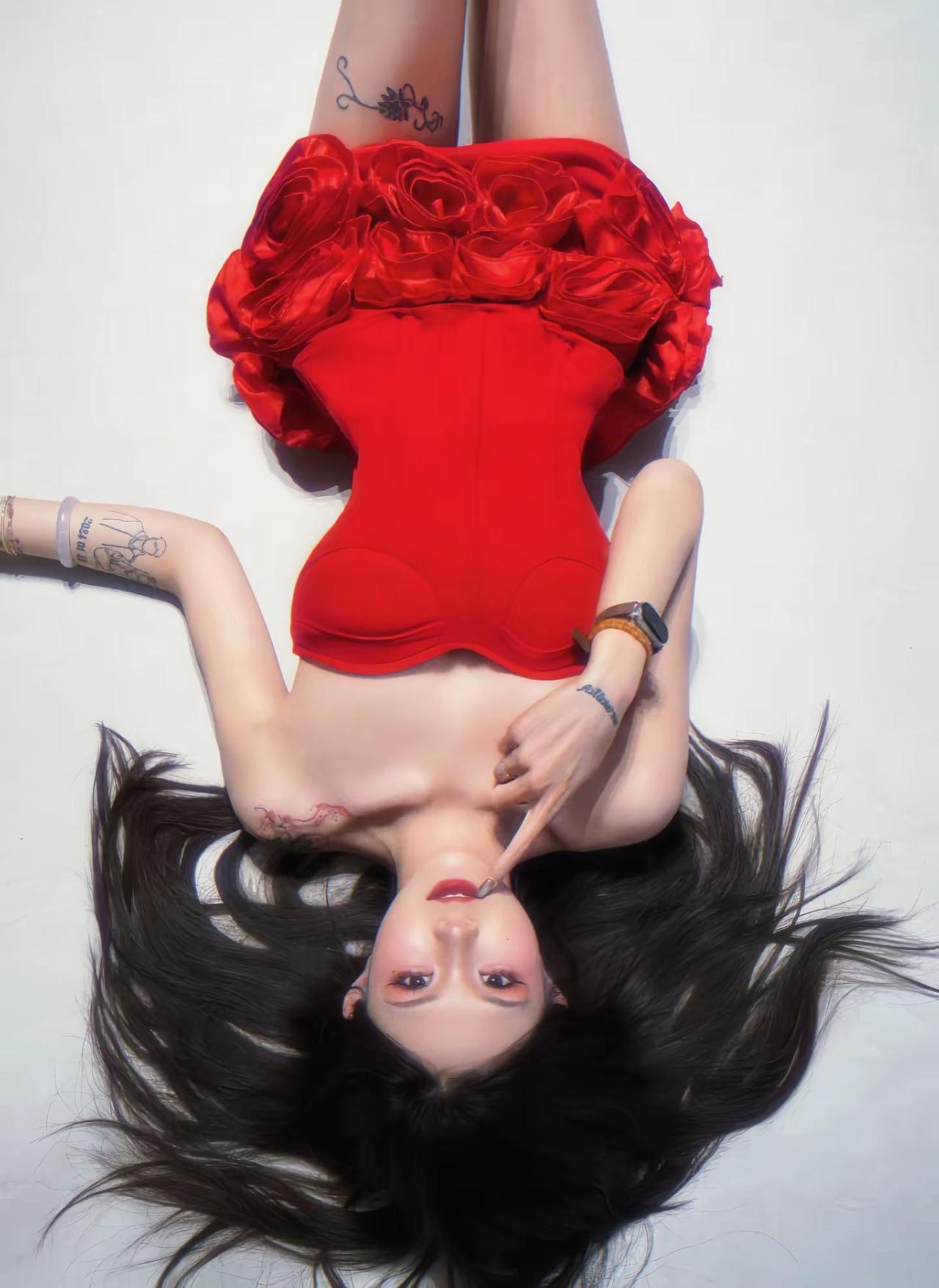 每天睡醒收反馈 过个年粉底回购比平时多好几倍～还有两个月就卖两年了