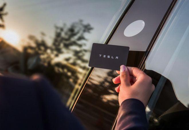 老蒋原创 Tesla在美国FSD特别好用特别超神这个事，其实不用过度解读。首先美