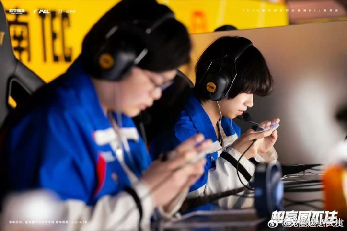 LGD阿福单局MVP 和平精英职业联赛的对决里💥，LGD阿福全程稳住心态不失误