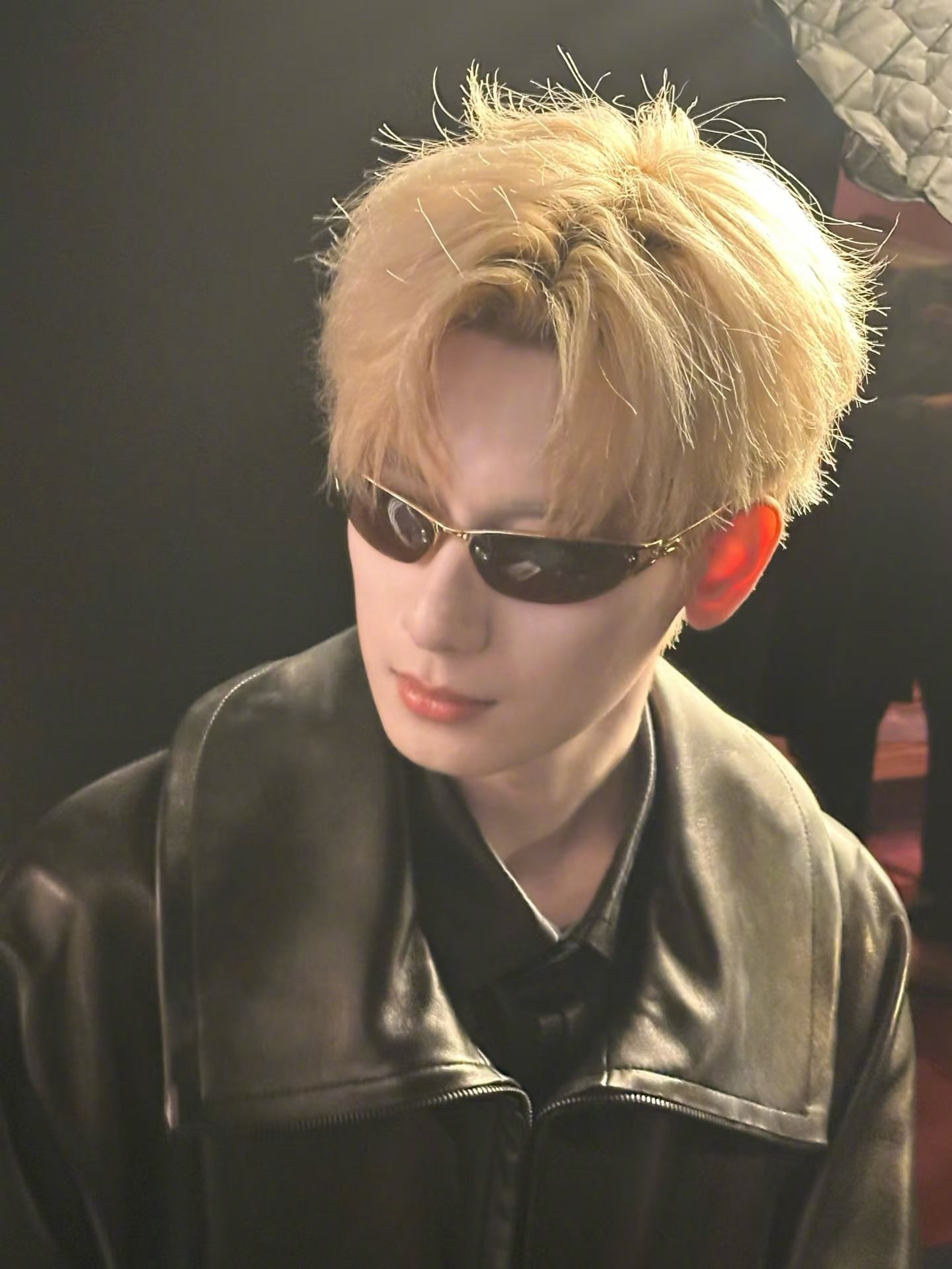 胡先煦的发色随咪了胡先煦：没有不帅的义务！ 