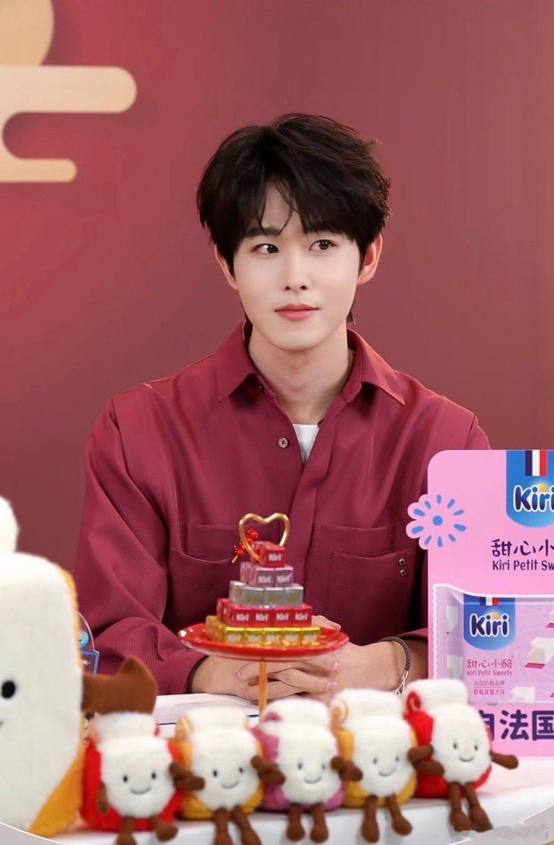 田嘉瑞今天直播截图～状态超好的帅哥