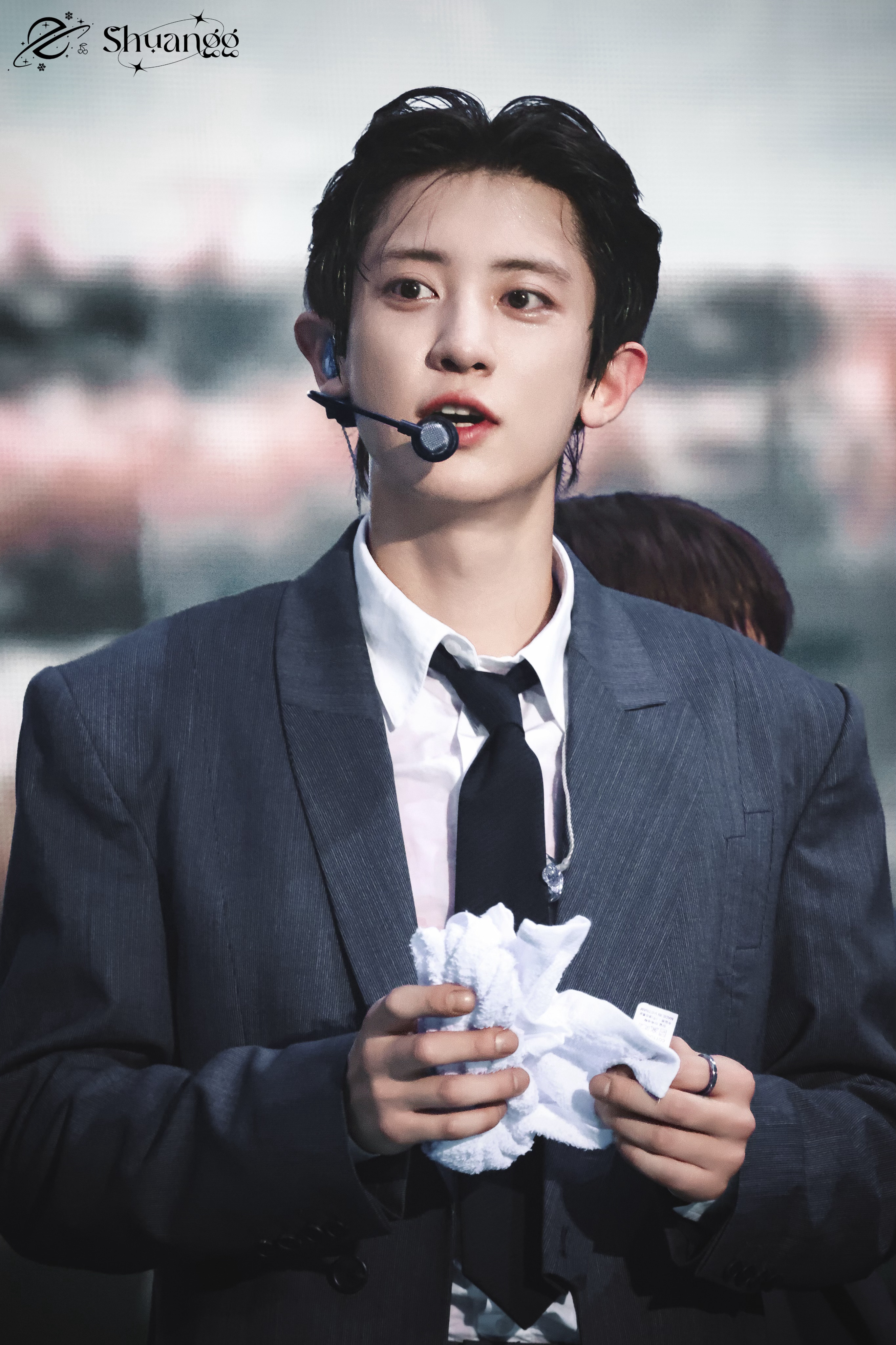 朴灿烈周边首切 exo首尔演唱会第二天，朴灿烈大王扇、官娃依旧第一且唯一sold