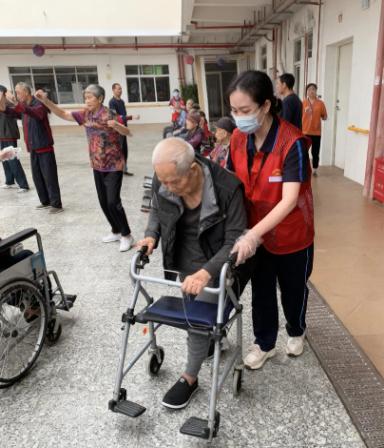 未来三年，国内或将迎来一波规模庞大的死亡高峰。短短三年时间，超3200万人离开人