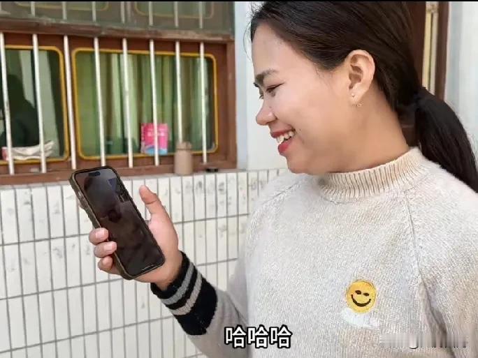 小娜 老挝娘家好消息！今年种的中国杂交水稻在老挝产量翻倍，全家都很激动！ 准备明
