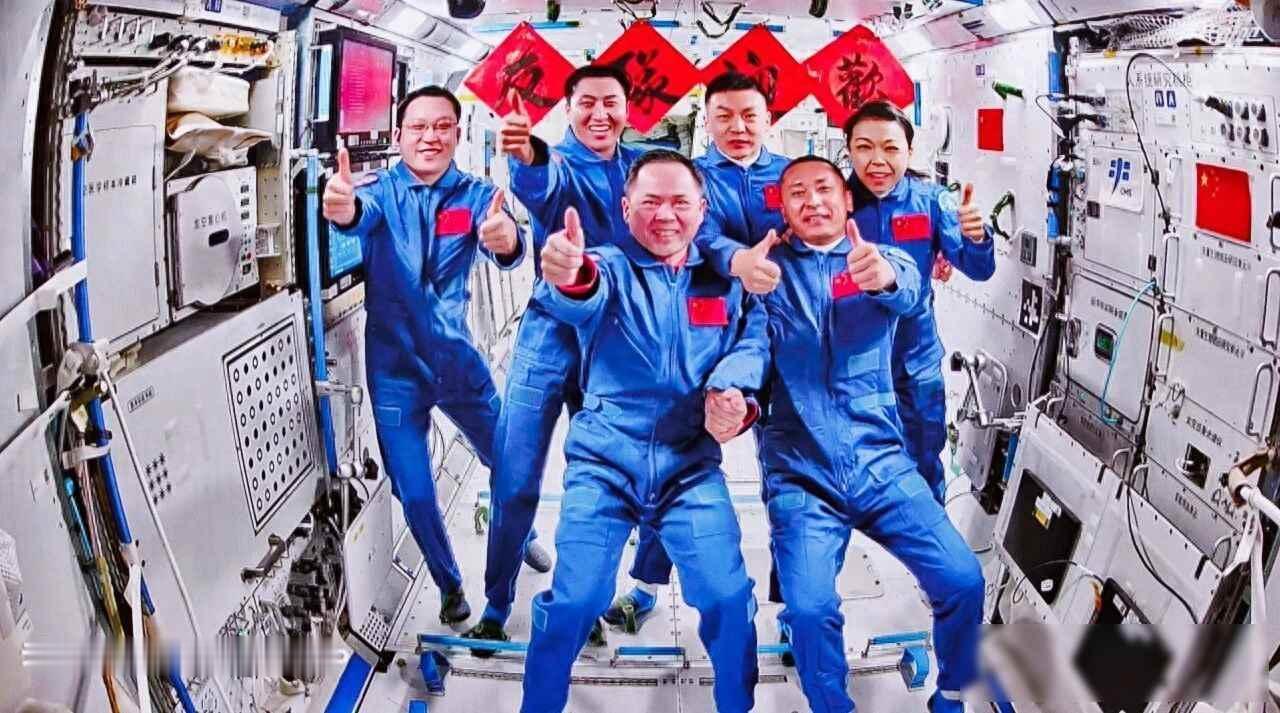 天宫里六个人挤着干活，港人首次上天不是凑数，而是真能顶事

2026年5月25日