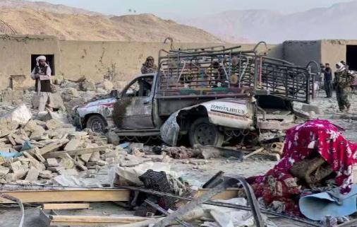 巴基斯坦空军连炸阿富汗东部7个恐怖分子营地，就是告诉阿富汗塔利班，敢和印度合作，