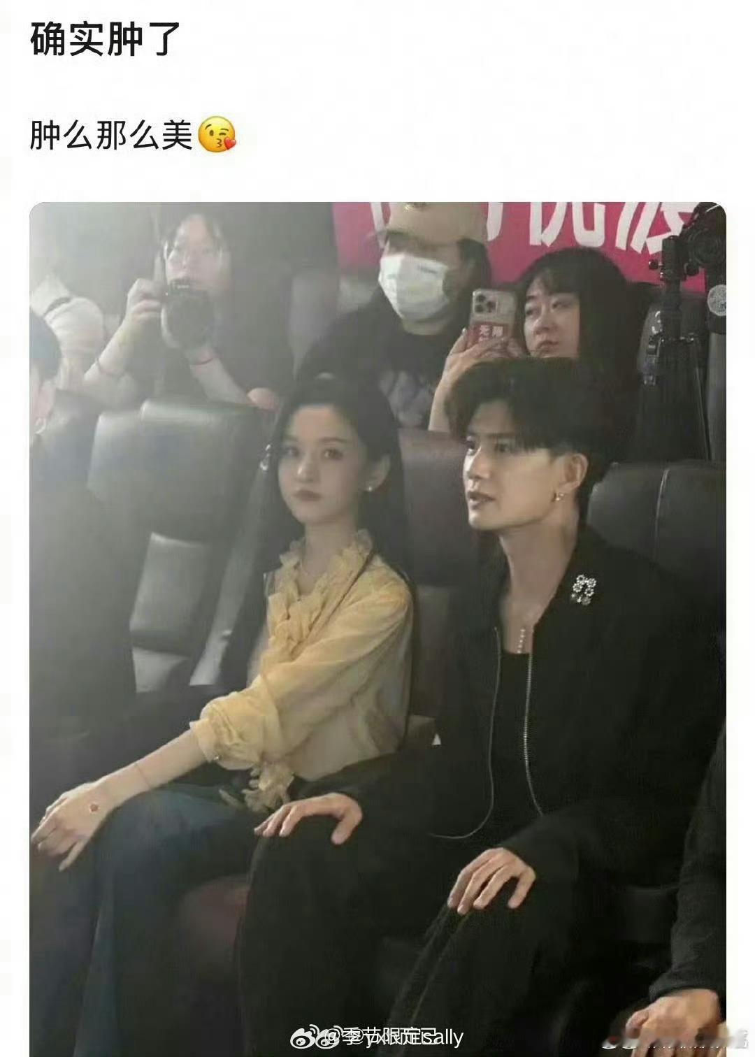 宋祖儿肿和宋祖儿美不冲突吧，没人说她不漂亮啊，但今天线下活动就是比以前看着肿了 
