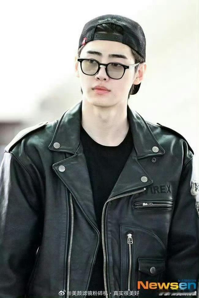 邀请这位张包包欣赏 