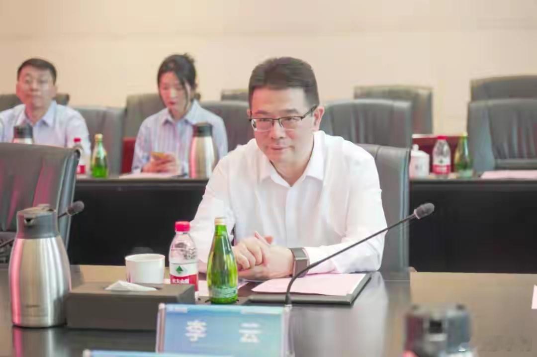 市长被查前刚就副市长被查主持会议前天就副市长落马主持反腐会议，第二天市长自己也被