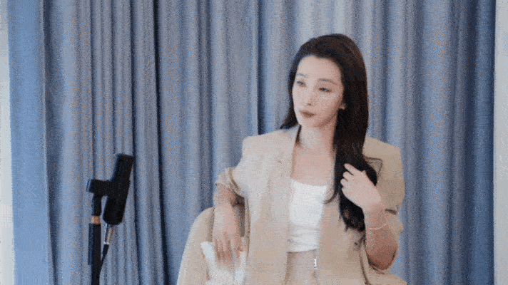 李冰冰曾背井离乡勇闯好莱坞李冰冰真正做到在戛纳做自己了 她说“你有我就有”，不是