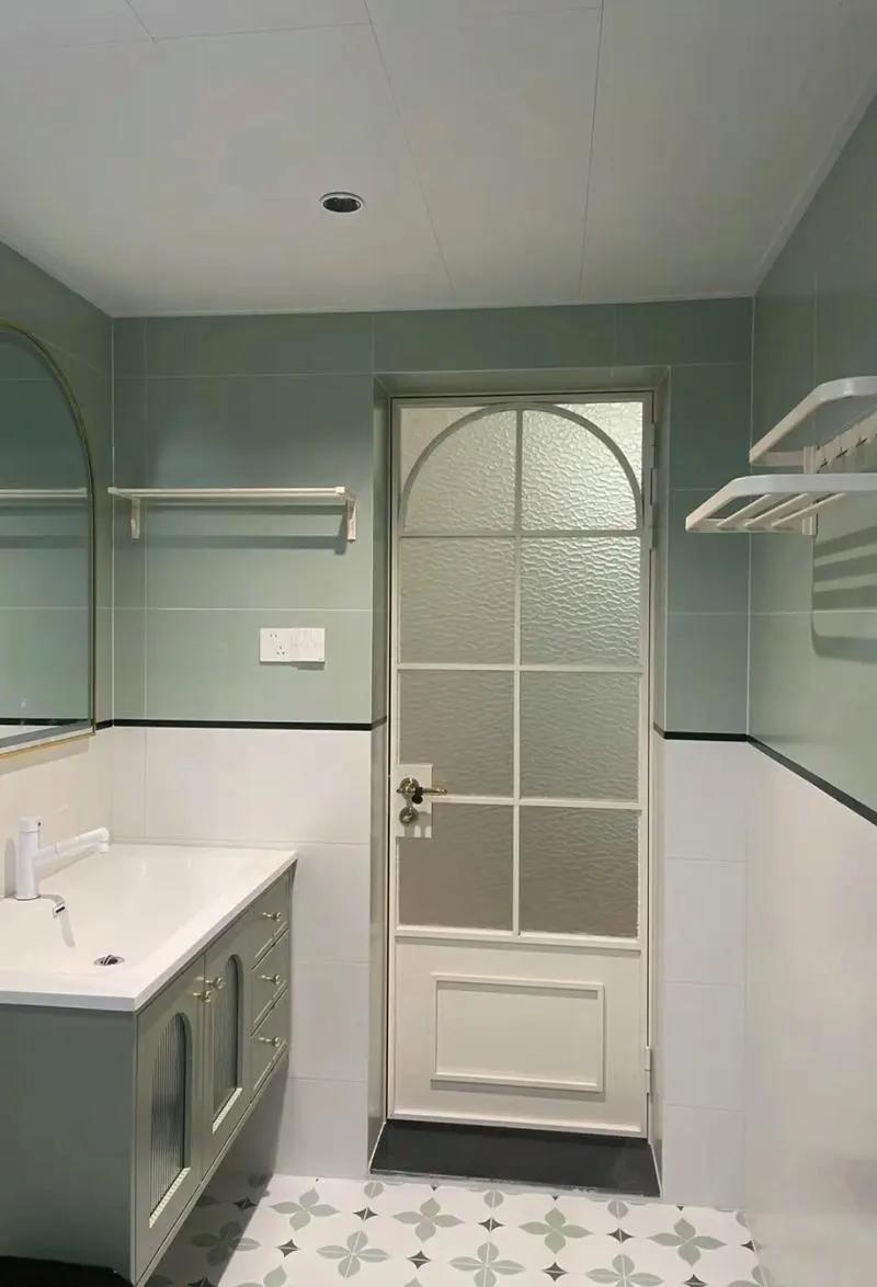 用高科技产品惩罚吸烟者，深圳做到了[赞]
近日，深圳市罗湖区商业中心的一卫生间门