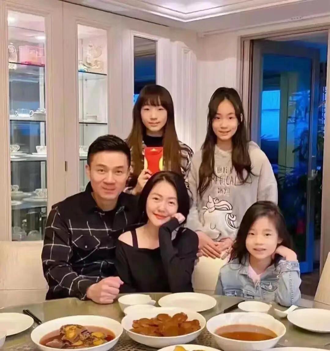 小S为什么打死都不肯离婚，为什么不像大S一样敢爱敢恨 ​​​
