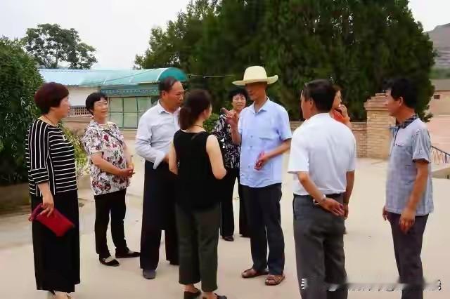 快来帮忙转发，教育明码标价？？？教育领域“评先评优”腐败触目惊心：某地校长受贿案