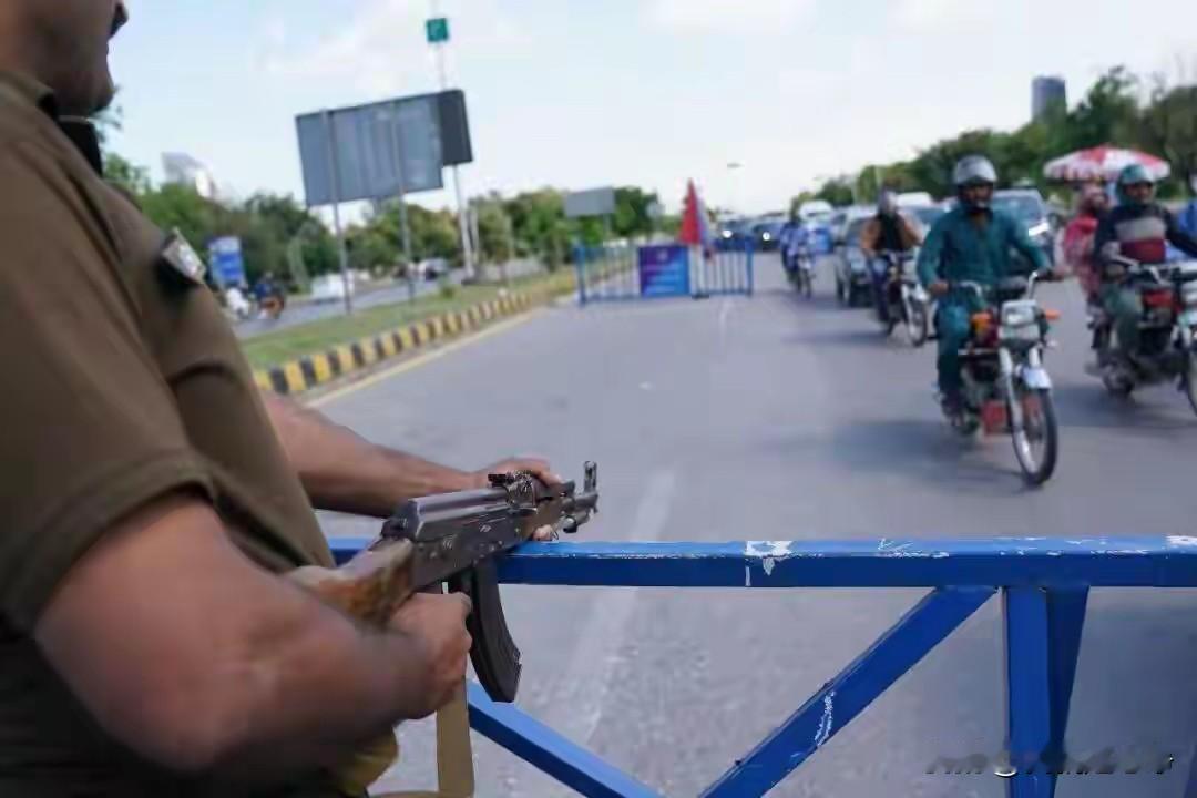 4月11号就是美国和伊朗代表团在巴基斯坦首都伊斯兰堡举行正式停火谈判的日子了
全