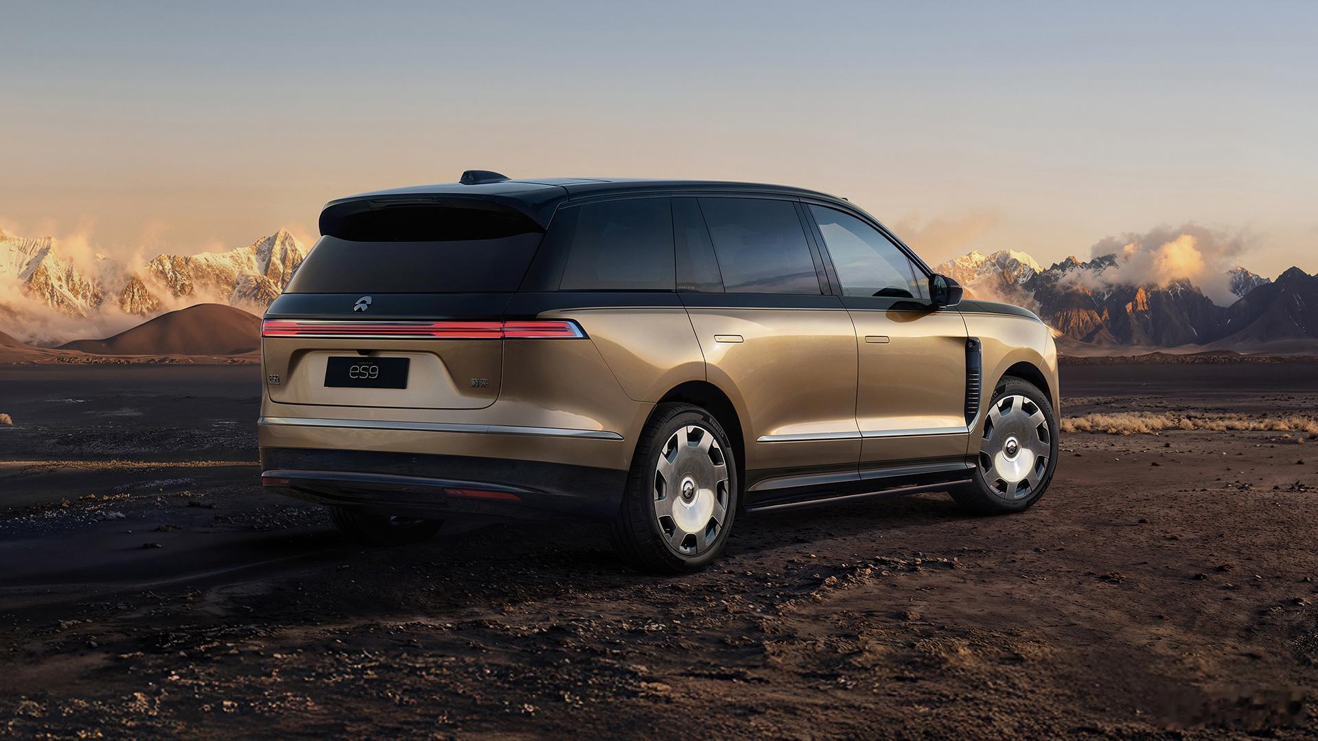 【本条抽蔚来精品礼】再聊聊产品吧。蔚来ES9我觉得可以提炼出两个关键词：技术创新