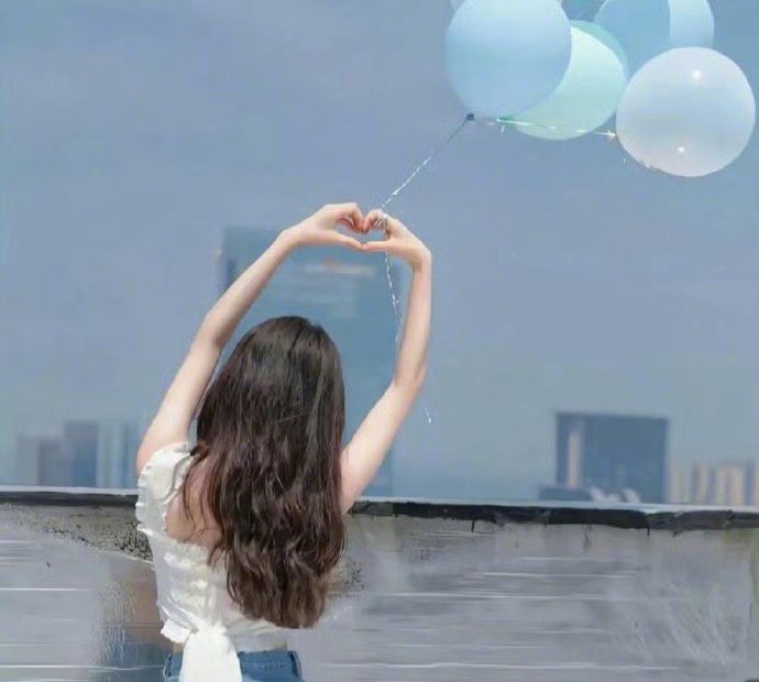 他若是真的爱你，你可以是任何一种女子。他若不够爱你，你才需要做一个全能的女子。—