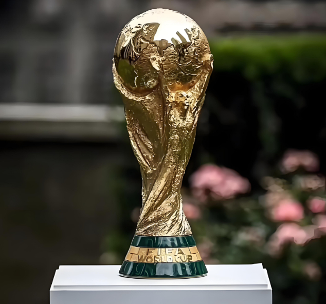 FIFA：四年不开张，开张吃四年😂美加墨世界杯直接把抢钱写在脸上：票价8年翻1