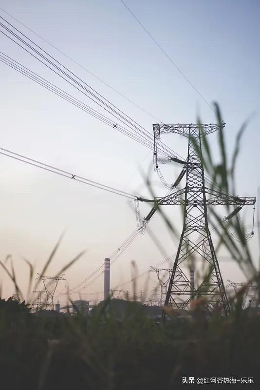 电力骨、算电协同骨大涨的核心逻辑是TOKEN，让中国电力实现跨境出口。
春节后，