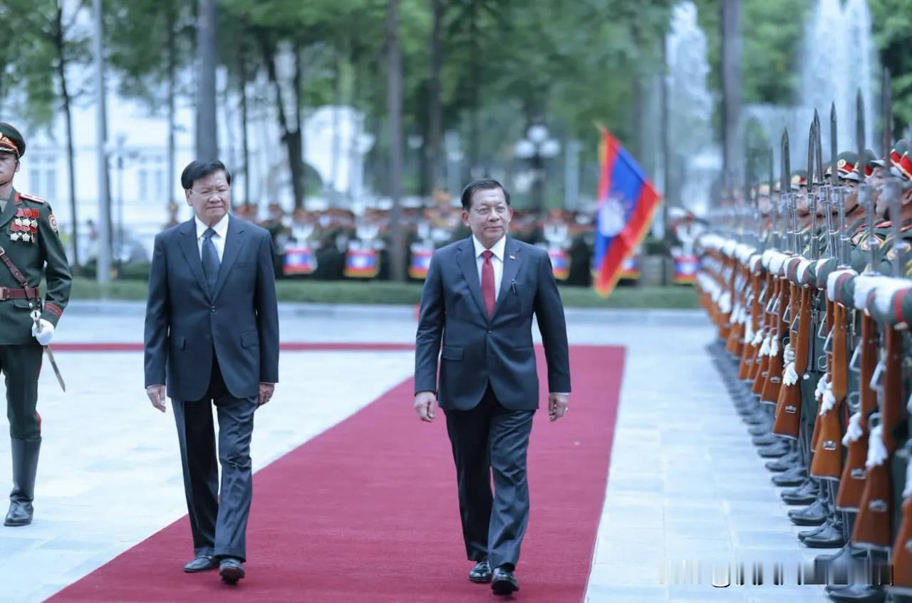 缅甸敏总统访问老挝谈合作了！

这是2021年敏大将第一次出访东盟国家，意义十分