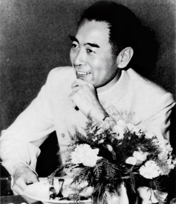 1951彭德怀要在朝鲜枪毙周恩来总理的女婿，总理得知后，急忙给彭德怀发电，要求将
