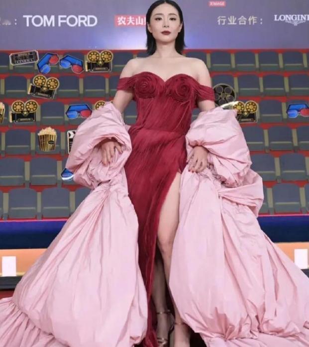 女演员作品数量积累还是很重要的
像85花这些，一路过来演了多部热播剧，所以只要能